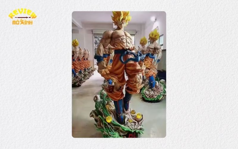 mô hình songoku khổng lồ